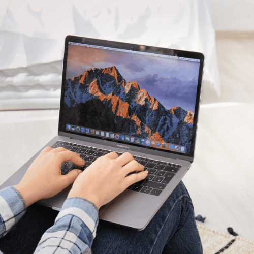 Multiple MacBook setup in office environment